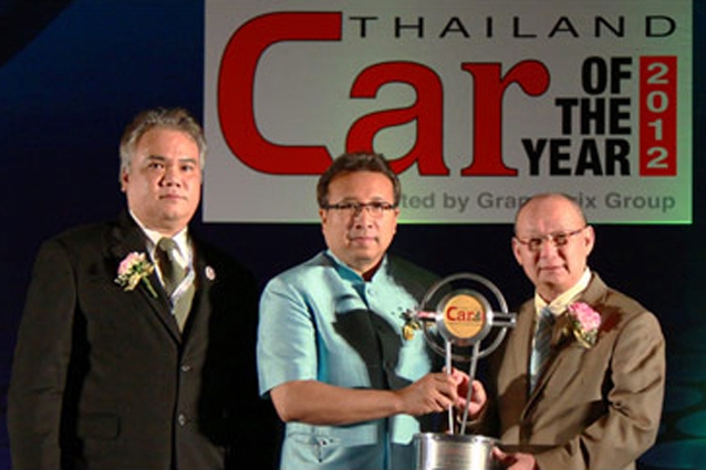 วิริยะประกันภัย คว้ารางวัล The Best Insurance Company 2012